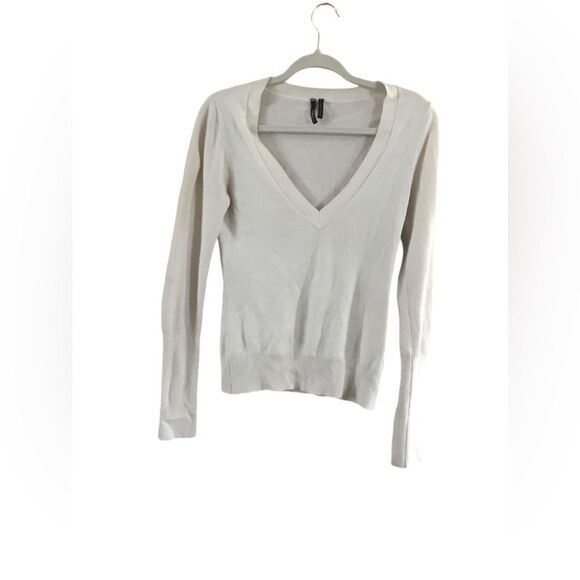 V Neck Sweater Large - Picture 6 of 7